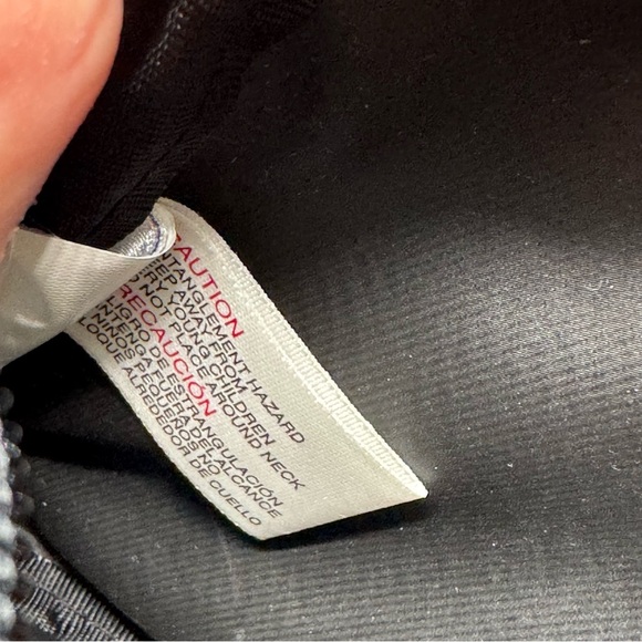 NWOT Black Disneyland‎ Resort Buckle Fanny Pack Disney Parks Exclusive - Picture 10 of 10